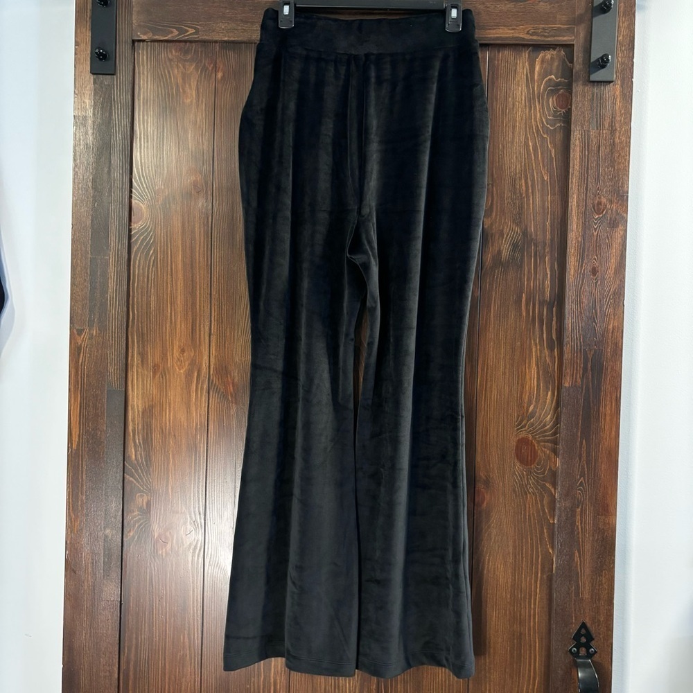 I.N.C. International Concepts Size M Black Velour High Rise Flare Leg Pants NWT - Picture 7 of 8